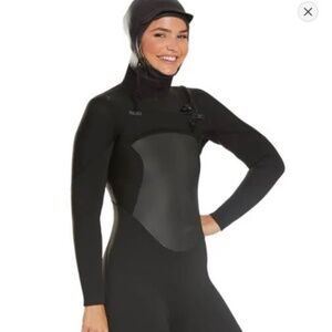 Xcel Women's Axis Hooded 5/4mm Fullsuit Wetsuit size 6 new with tags